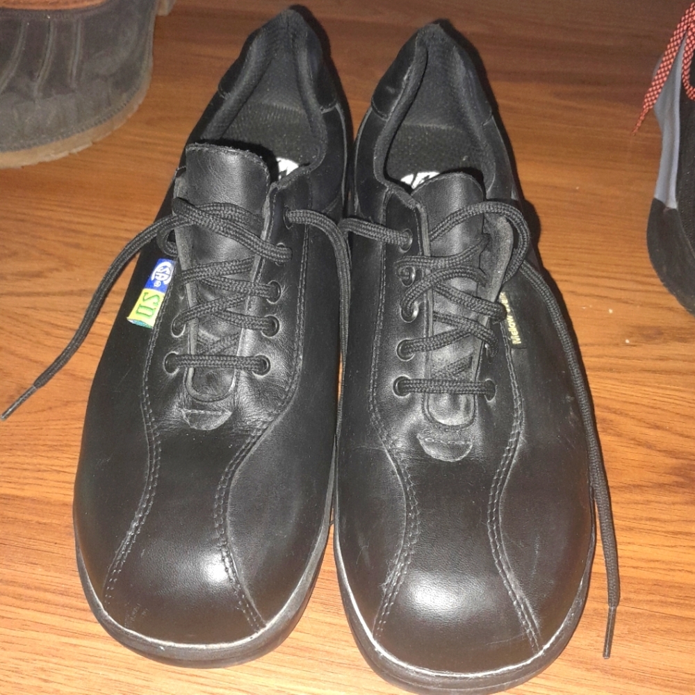 Mellow Walk Black Leather Safety Shoes
